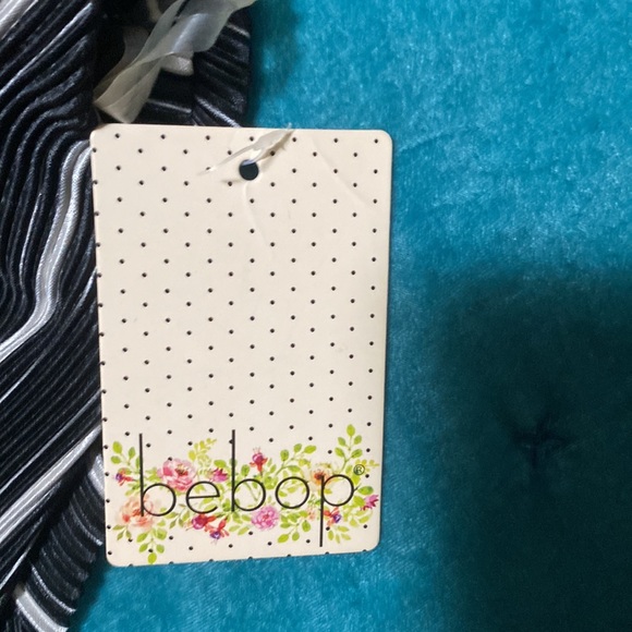 Romper - Picture 3 of 5